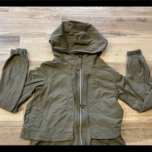 Lululemon Yogi Anorak Jacket - Picture 10 of 16